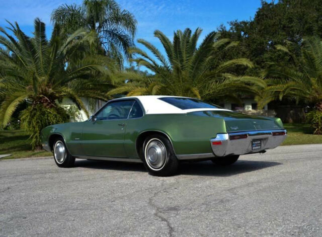 Oldsmobile Toronado 1970 image number 10