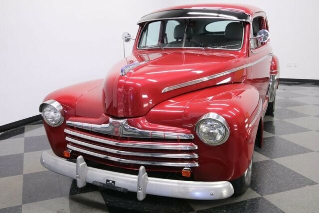 Ford Deluxe 1946 image number 20