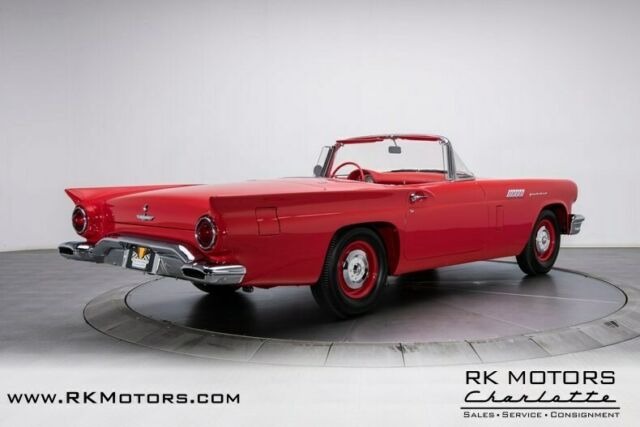 Ford Thunderbird 1957 image number 1