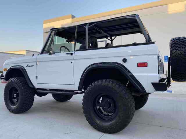 Ford Bronco 1974 image number 1