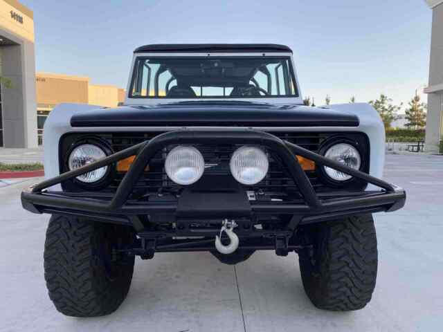 Ford Bronco 1974 image number 2