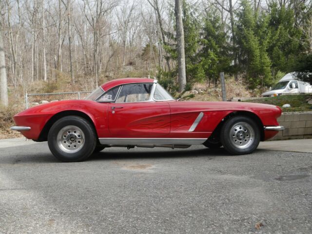 Chevrolet Corvette 1962 image number 0