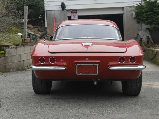 Chevrolet Corvette 1962 image number 1