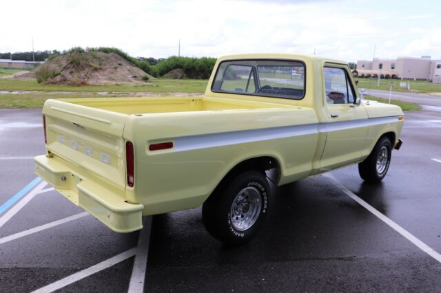 Ford F-100 1976 image number 3