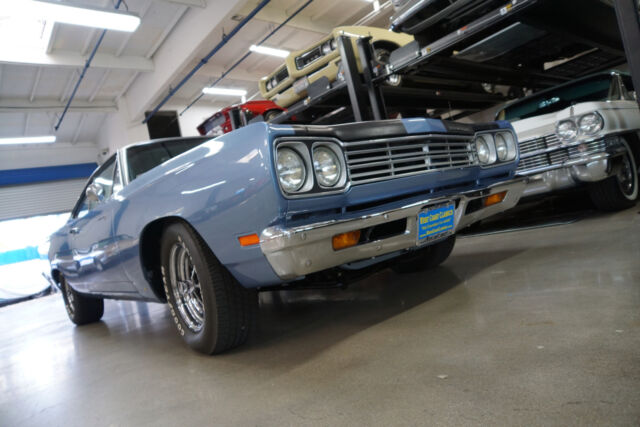 Plymouth Roadrunner 426/425HP V8 HEMI 2 Dr Hardtop 1969 image number 6