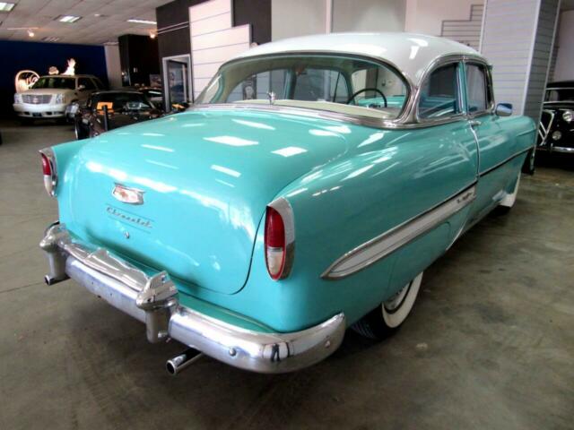 Chevrolet Bel Air/150/210 1954 image number 4