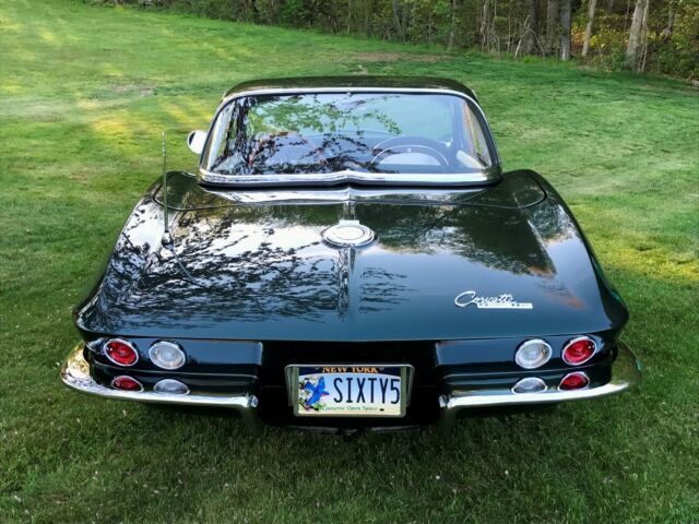 Chevrolet Corvette 1965 image number 22