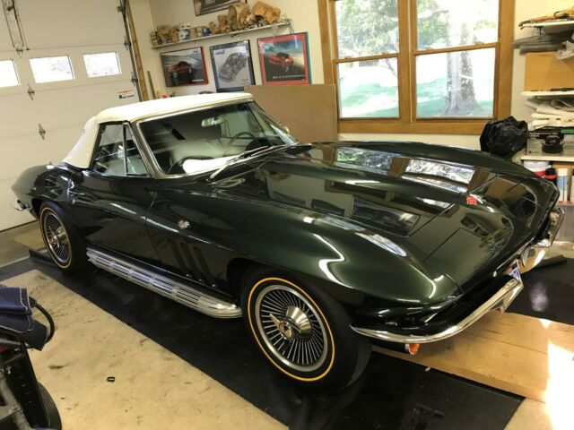 Chevrolet Corvette 1965 image number 28