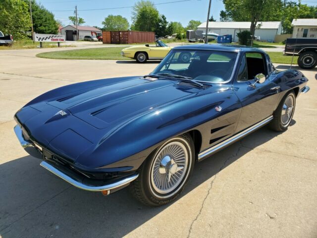 Chevrolet Corvette 1964 image number 0