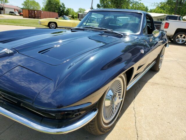 Chevrolet Corvette 1964 image number 15