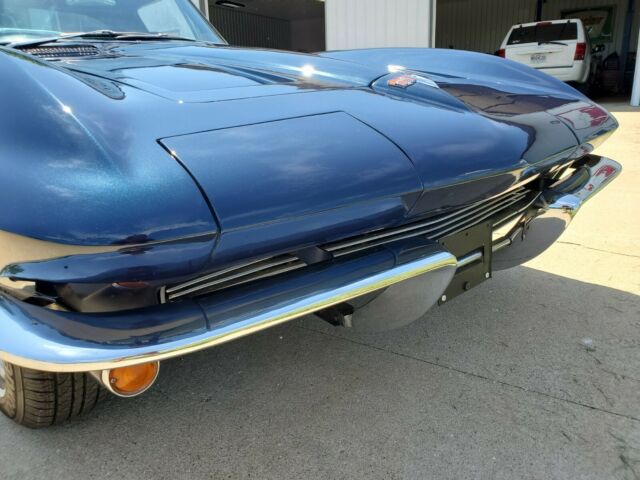 Chevrolet Corvette 1964 image number 27