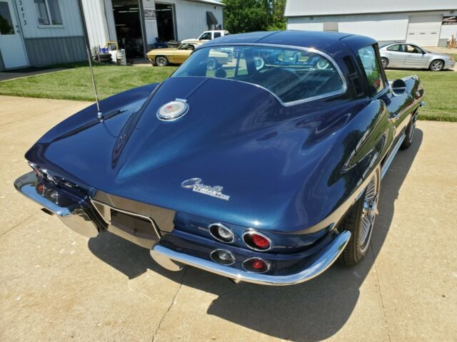 Chevrolet Corvette 1964 image number 32