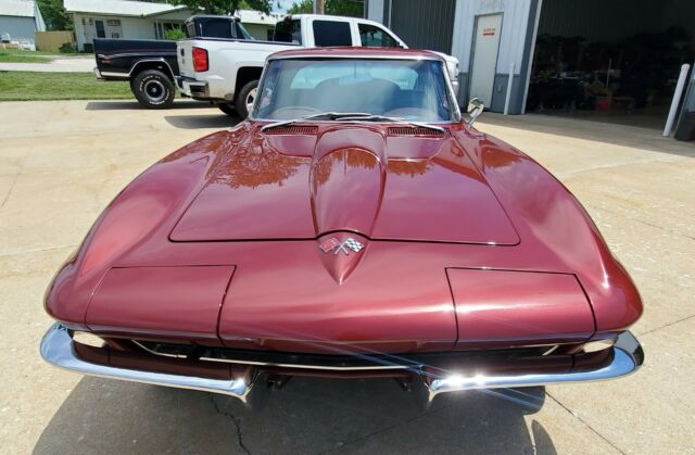 Chevrolet Corvette 1965 image number 1