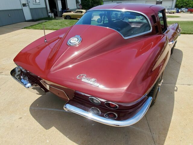 Chevrolet Corvette 1965 image number 30