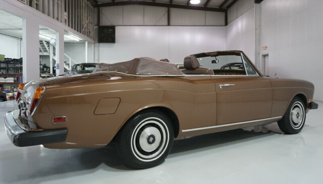 Rolls-Royce Corniche 1973 image number 25