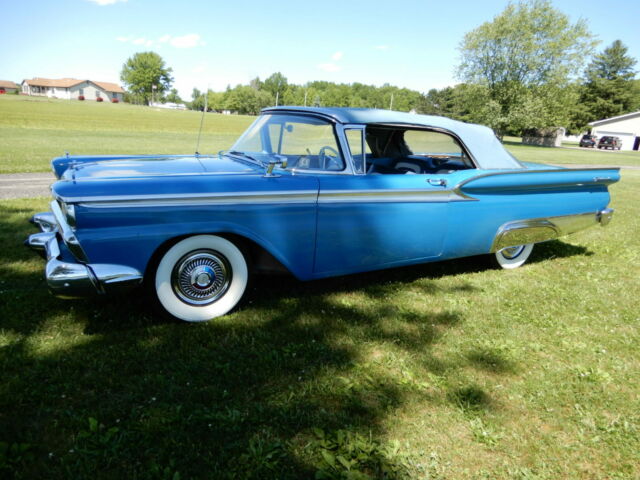 Ford Fairlane 1959 image number 16