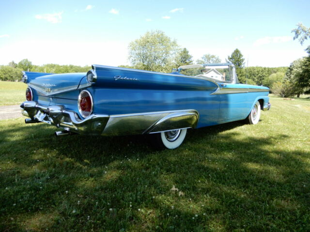 Ford Fairlane 1959 image number 32