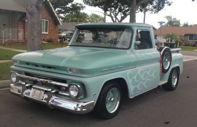 Chevrolet C-10 1965 image number 0