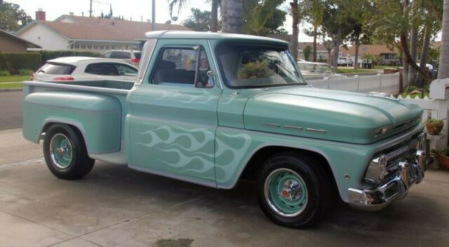 Chevrolet C-10 1965 image number 29