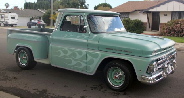 Chevrolet C-10 1965 image number 33