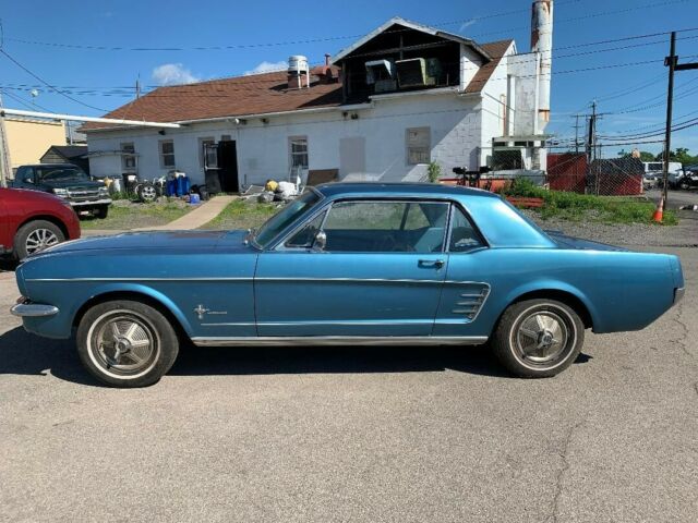 Ford Mustang 1966 image number 29