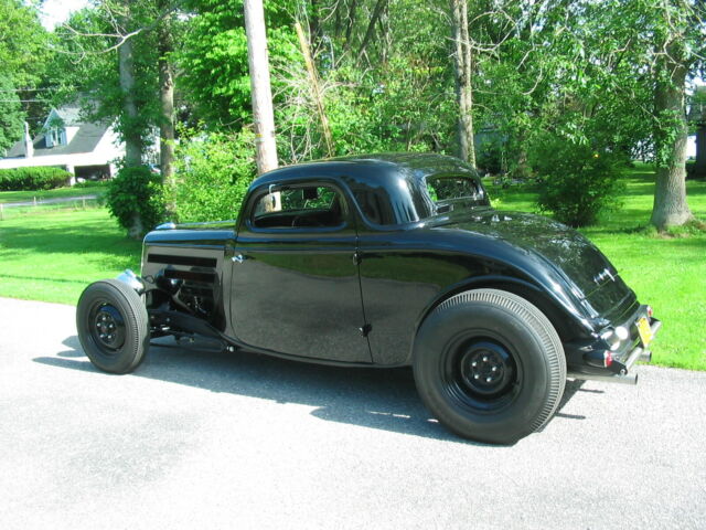 Ford Model 40 1934 image number 1