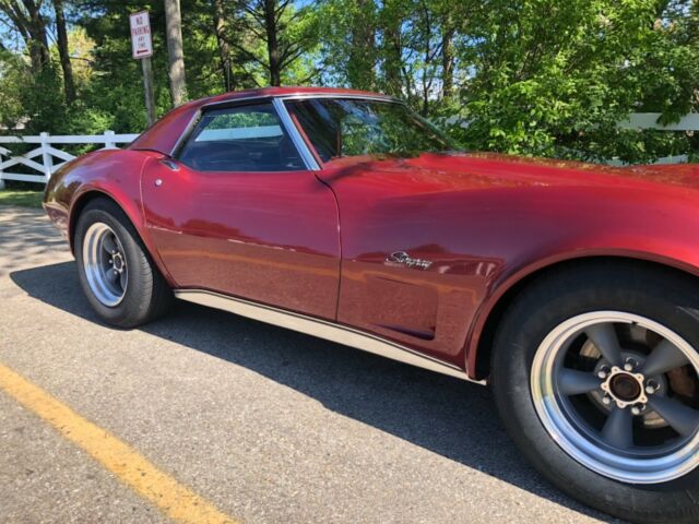 Chevrolet Corvette 1974 image number 1