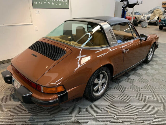 Porsche 911 1976 image number 19