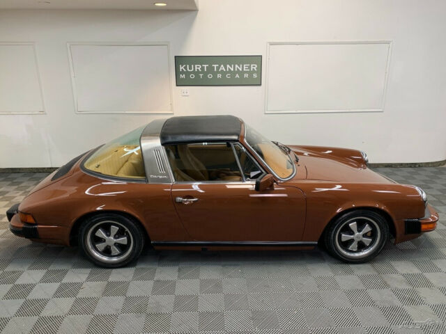 Porsche 911 1976 image number 5