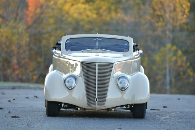 Ford Street Rod Convertible 1937 image number 4