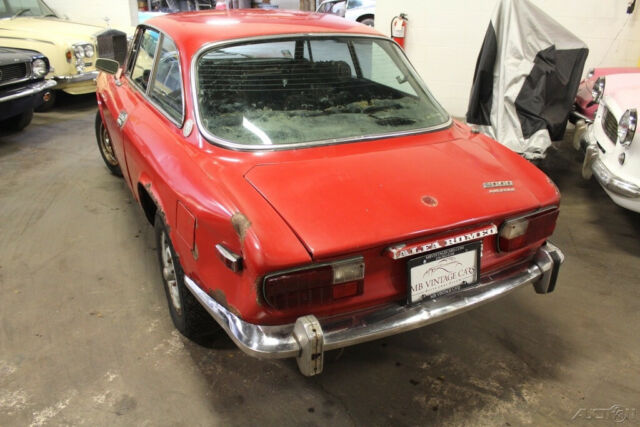 Alfa Romeo GTV 1974 image number 2