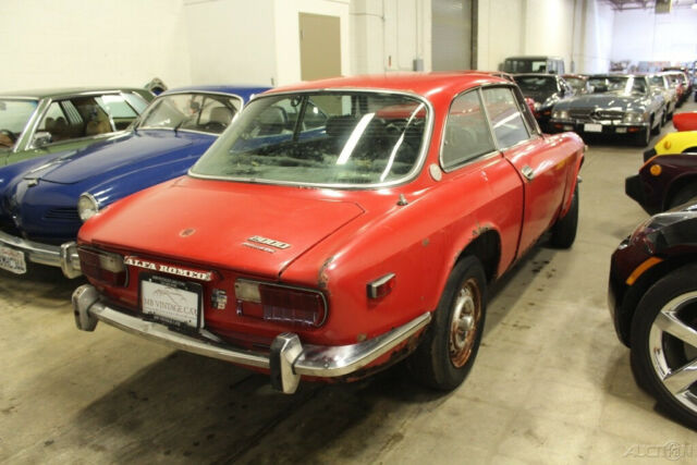 Alfa Romeo GTV 1974 image number 3