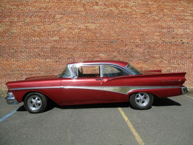 Ford Fairlane 1958 image number 10