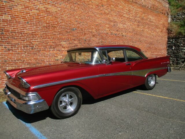 Ford Fairlane 1958 image number 11