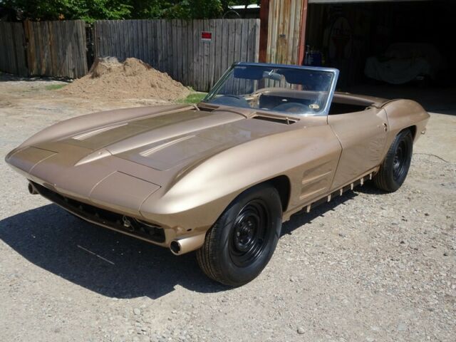 Chevrolet Corvette 1963 image number 24