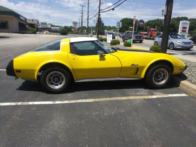 Chevrolet Corvette 1976 image number 0