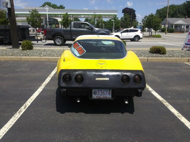 Chevrolet Corvette 1976 image number 19