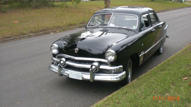 Ford Customline 1951 image number 7