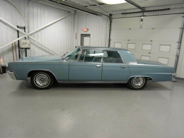 Chrysler Imperial 1964 image number 28