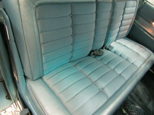 Chrysler Imperial 1964 image number 38