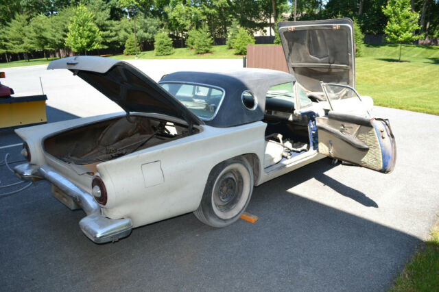 Ford Thunderbird 1957 image number 0