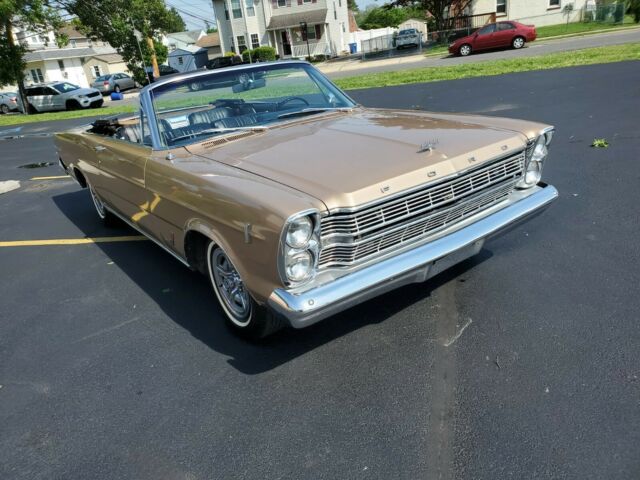 Ford Galaxie 1966 image number 0