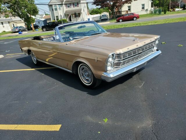 Ford Galaxie 1966 image number 1