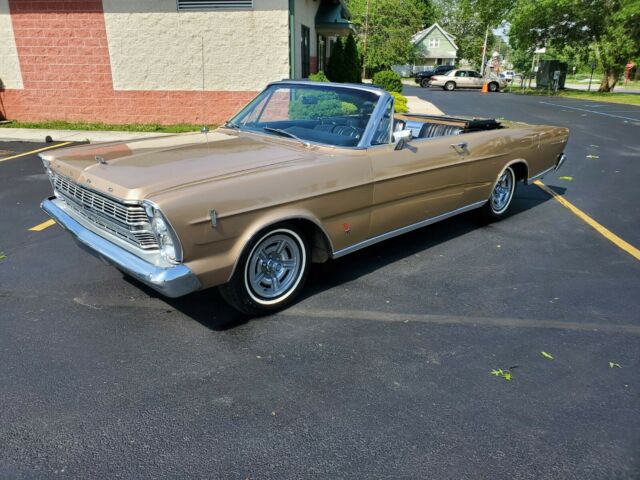 Ford Galaxie 1966 image number 27