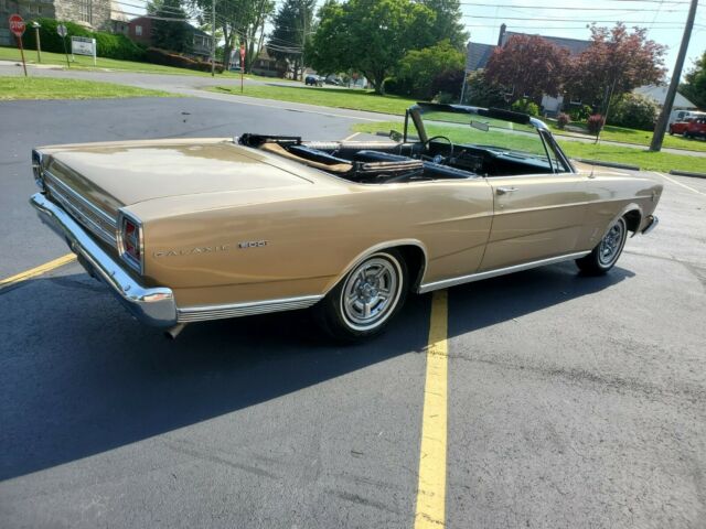 Ford Galaxie 1966 image number 31