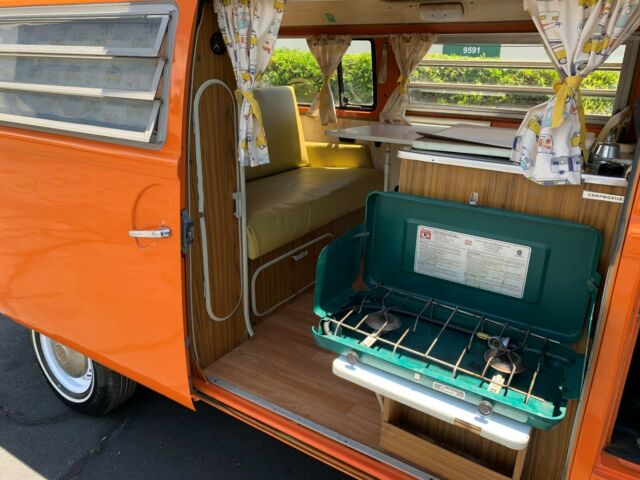 Volkswagen Bus/Vanagon 1973 image number 11