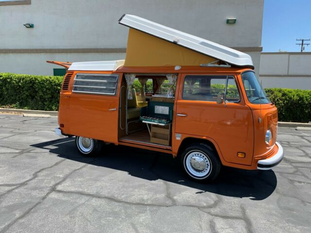 Volkswagen Bus/Vanagon 1973 image number 27