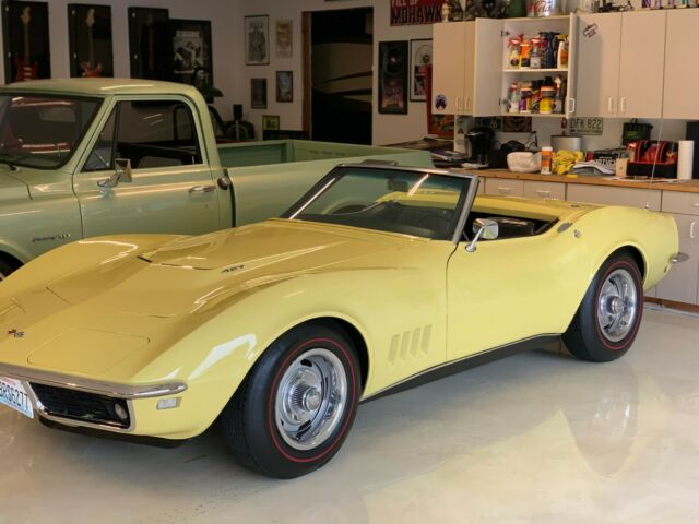 Chevrolet Corvette 1968 image number 11