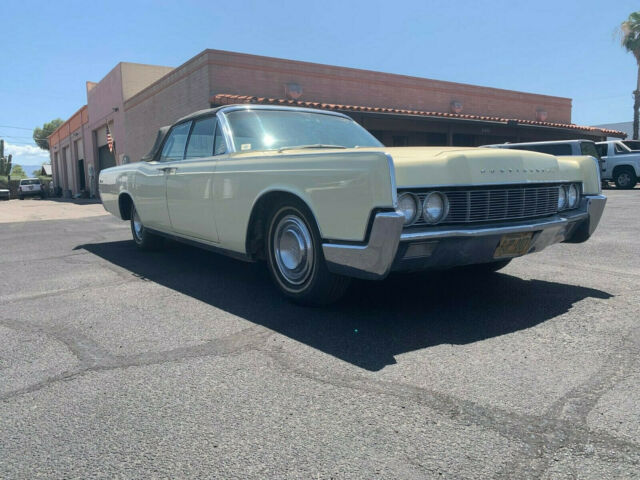 Lincoln Continental 1967 image number 0