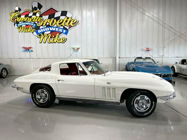 Chevrolet Corvette 1966 image number 16